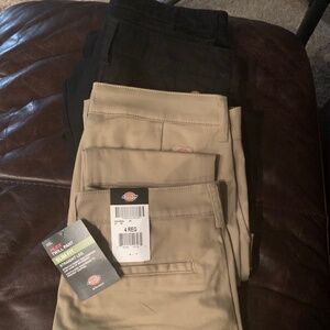 Dickies Women’s 4 Regular straight leg